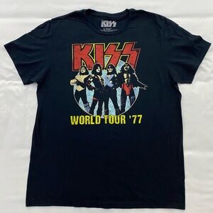 ✨ KISS 1977 World Tour Graphic Tee - Size Large ✨